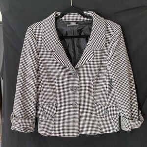 Ann Taylor women’s size 12 black and white pattern blazer